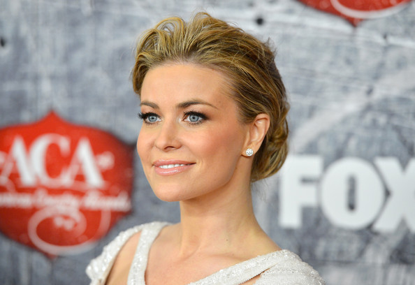 carmen electra string