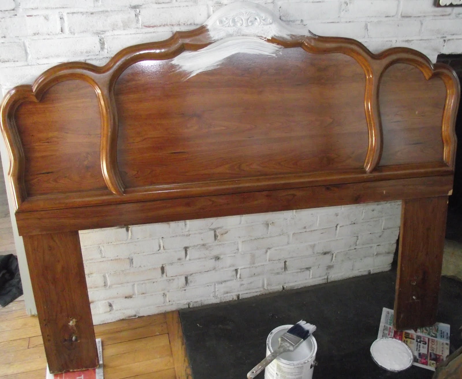 Serendipity Chic Design Shabby chic cottage headboard