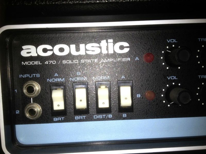 Canadian Vintage Guitar Hunt 1970's ACOUSTIC 470 Amp and Cab