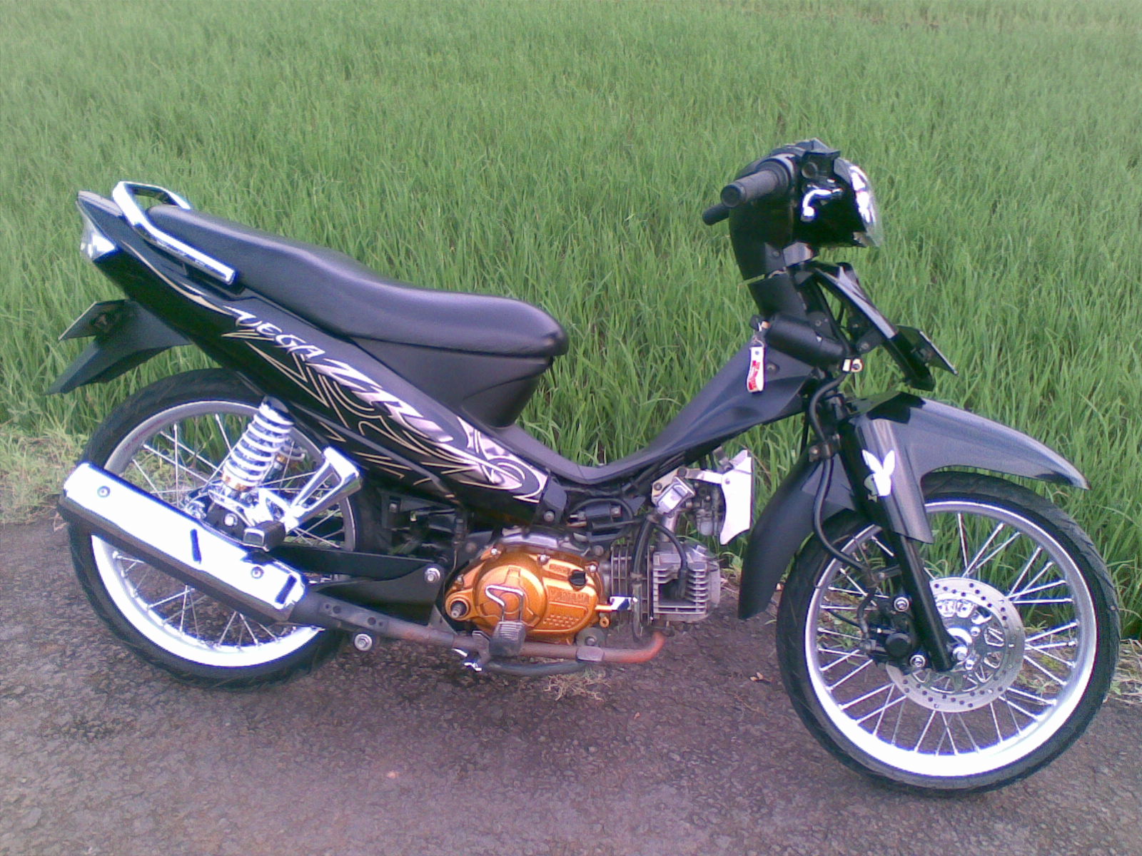 Modivikasi Didunia Foto Modifikasi Motor Yamaha VEGA R Dan ZR