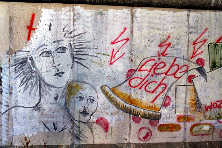 Wandering Polka Dot East Side Gallery