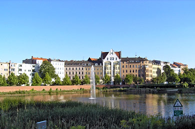 Cafe Deutschland Wohnen An Der Berliner Mauer Der Leuschnerdamm