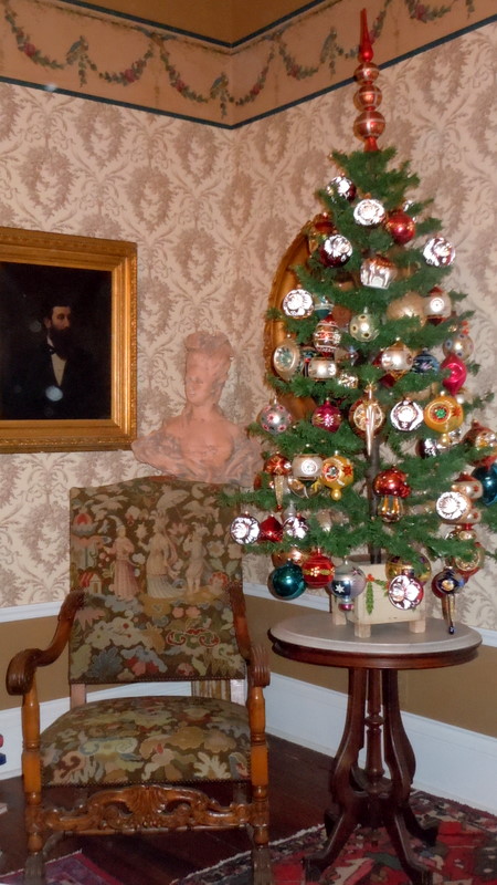 My Old Historic House: The Christmas Feather Tree