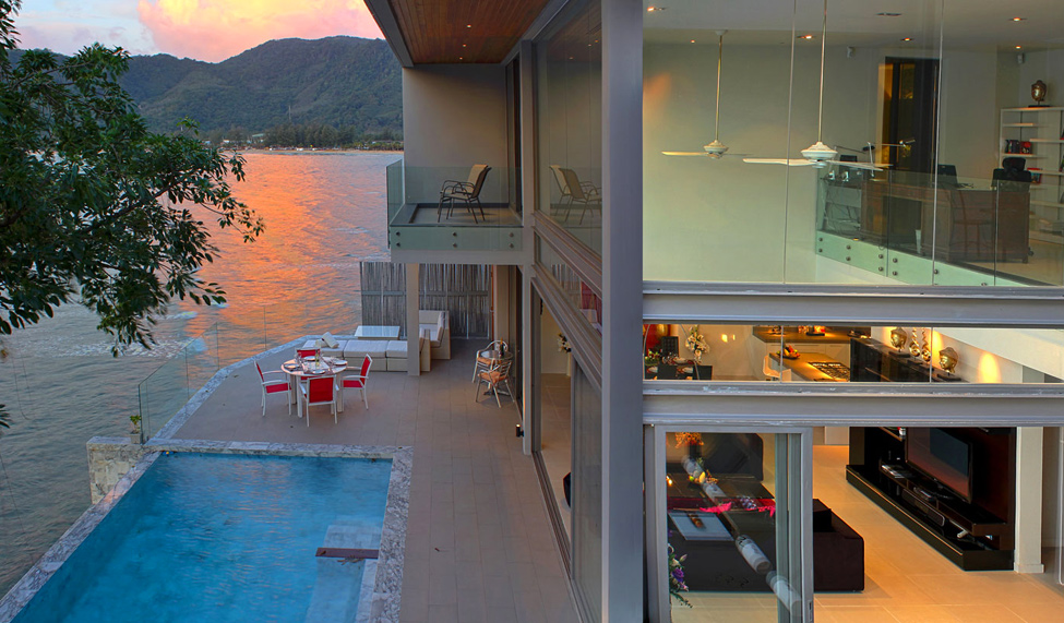 luxury seaside villa