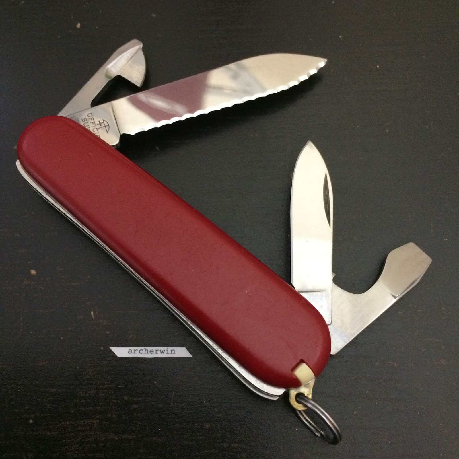 archerwin's Swiss Army Knives COLLECTION Victorinox Recruit Serrated