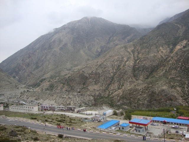 nyalam+hills+tibet.JPG