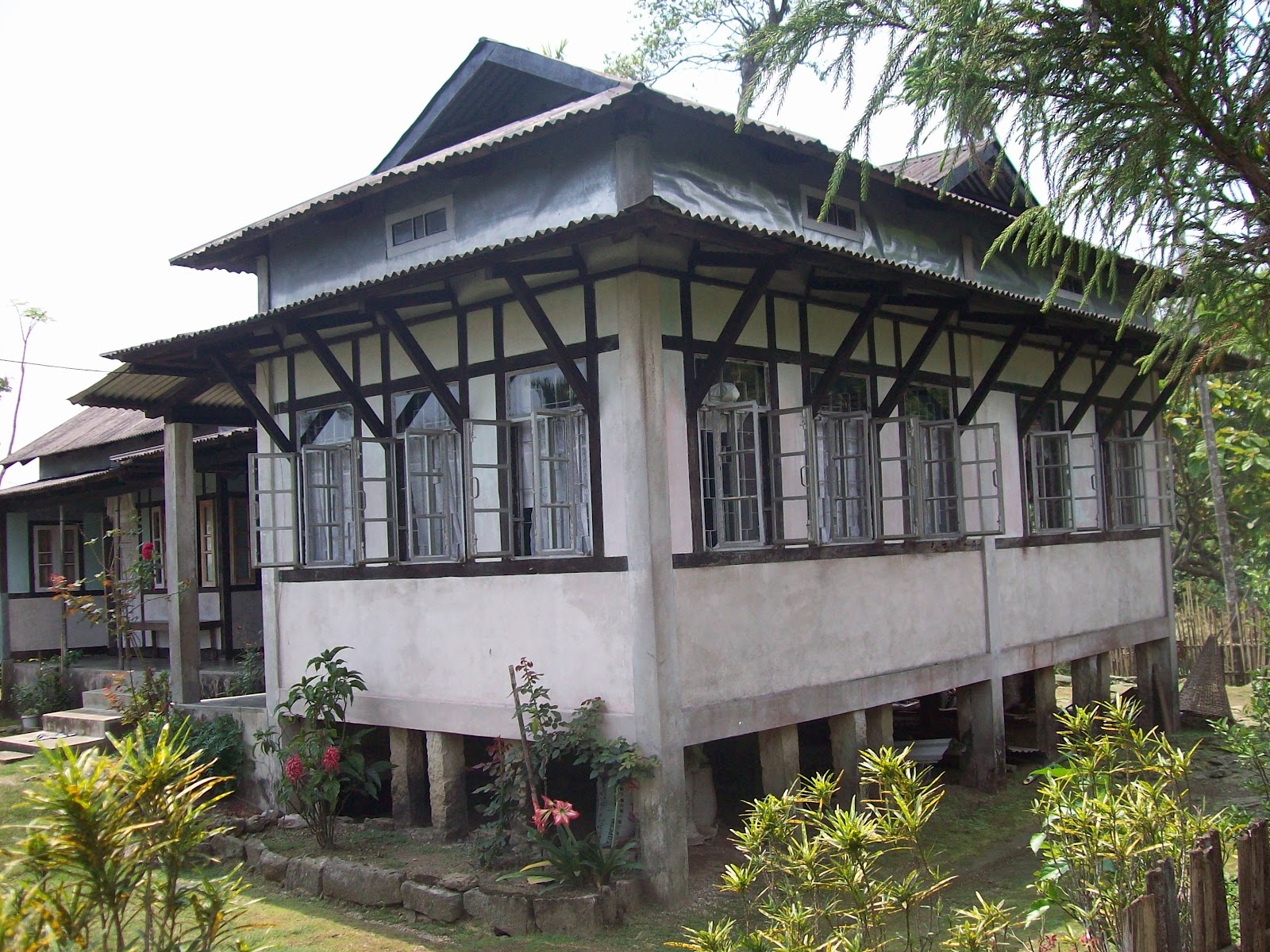 gardentropics Our World Homes on Stilts