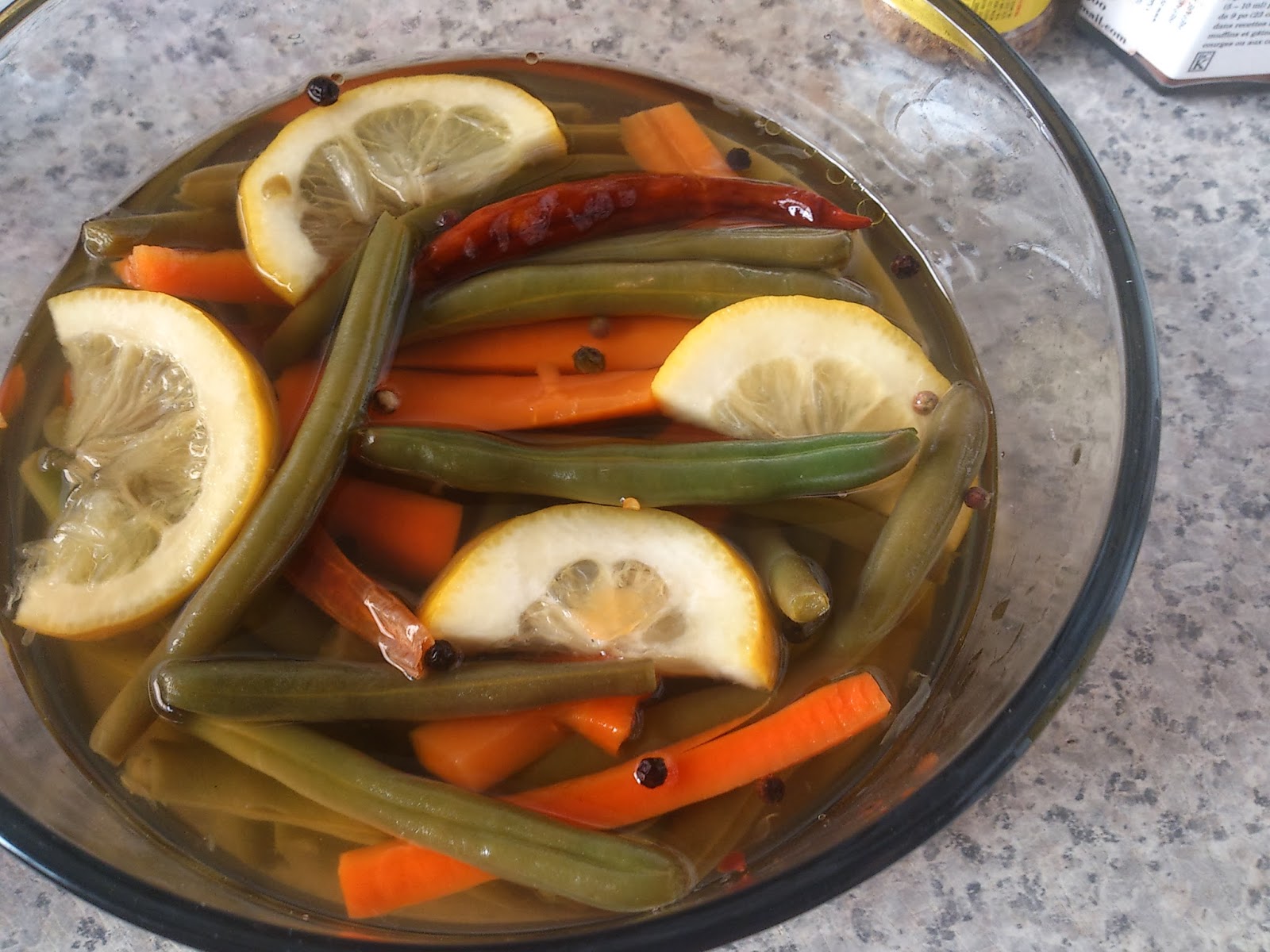 Suzanne's Kitchen Spicy pickled green beans (and carrots)