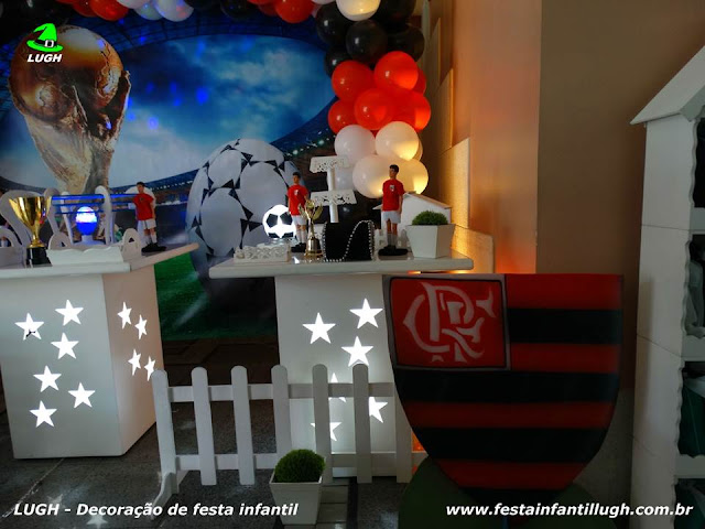 Tema Futebol - Decoração provençal simples - Detalhes imagem 01 Mesa decorada tema Futebol - Festa infantil