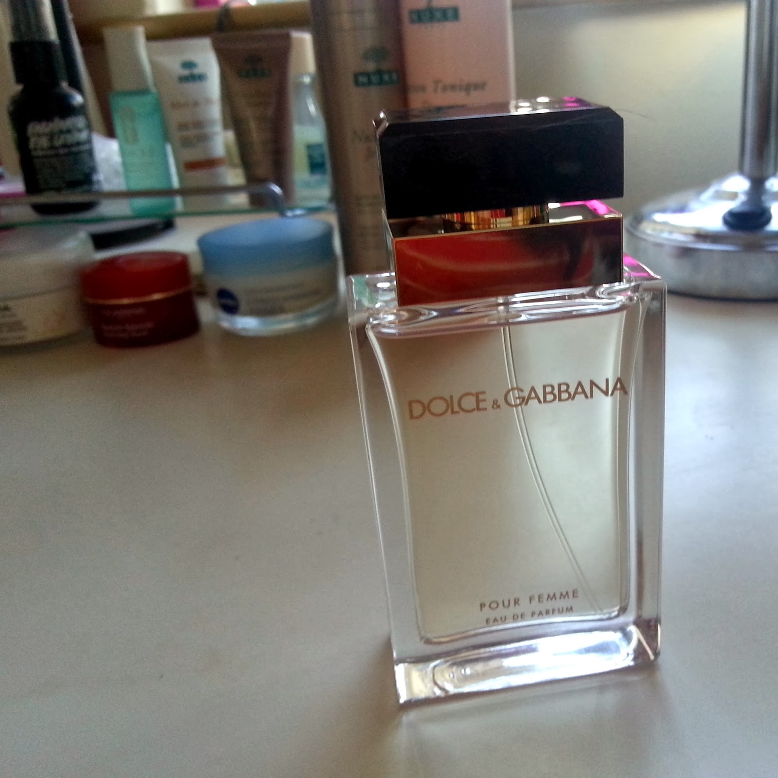 Three Little Búhos Dolce and Gabbana Pour Femme Perfume