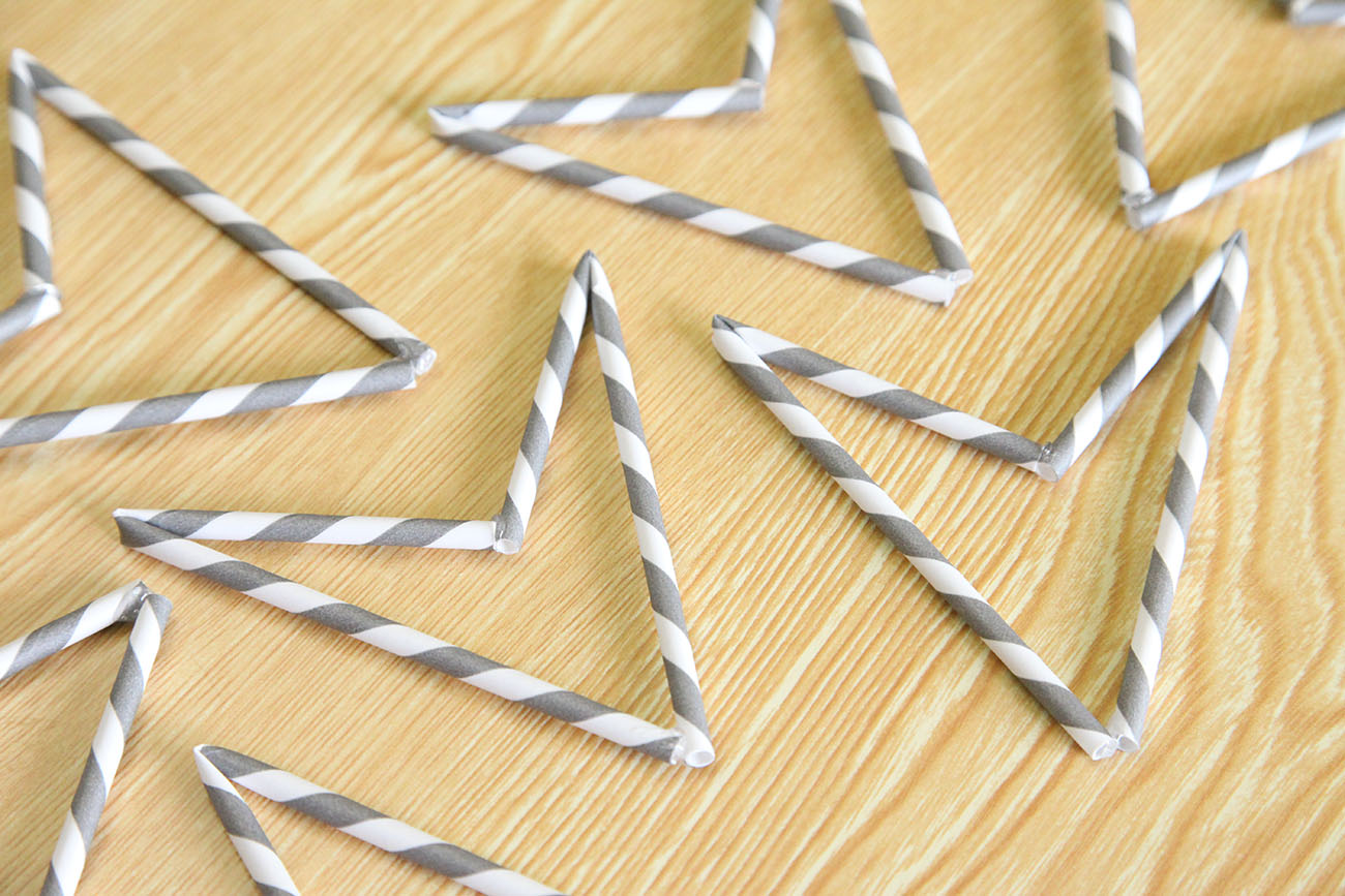 Paper Straw Star Decorations - DIY Tutorial by