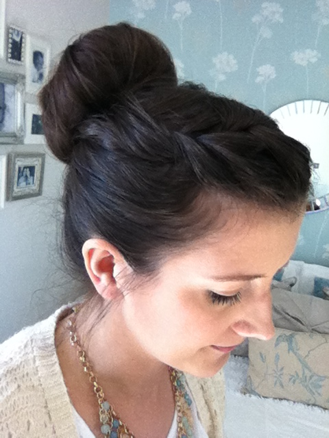 Step By Step Bun With Side Plait Looks2bloved