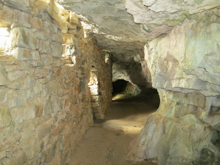 Baume bâtie Baume bâtie