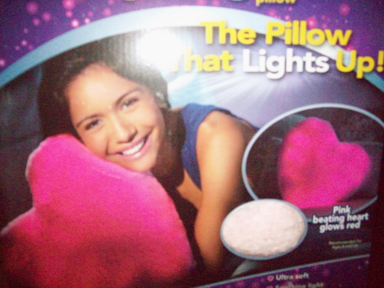 Mimi Loves All 8 Bright Light Pillow Review