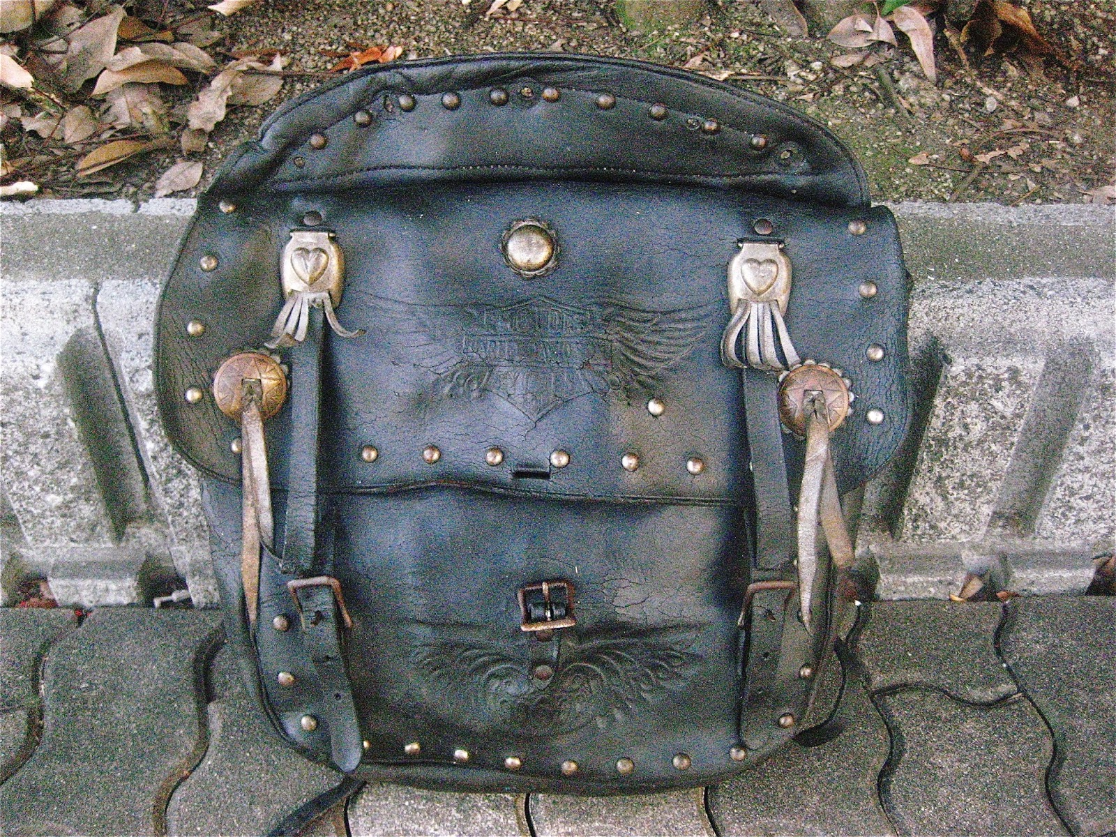 GORKY ゴーキー vintage harley saddle bags repair 5