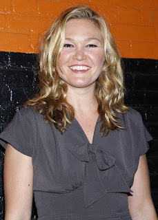 Julia Stiles to reprise her role as Nicky Parsons in Bourne 5