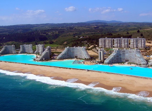 世界最大のプール