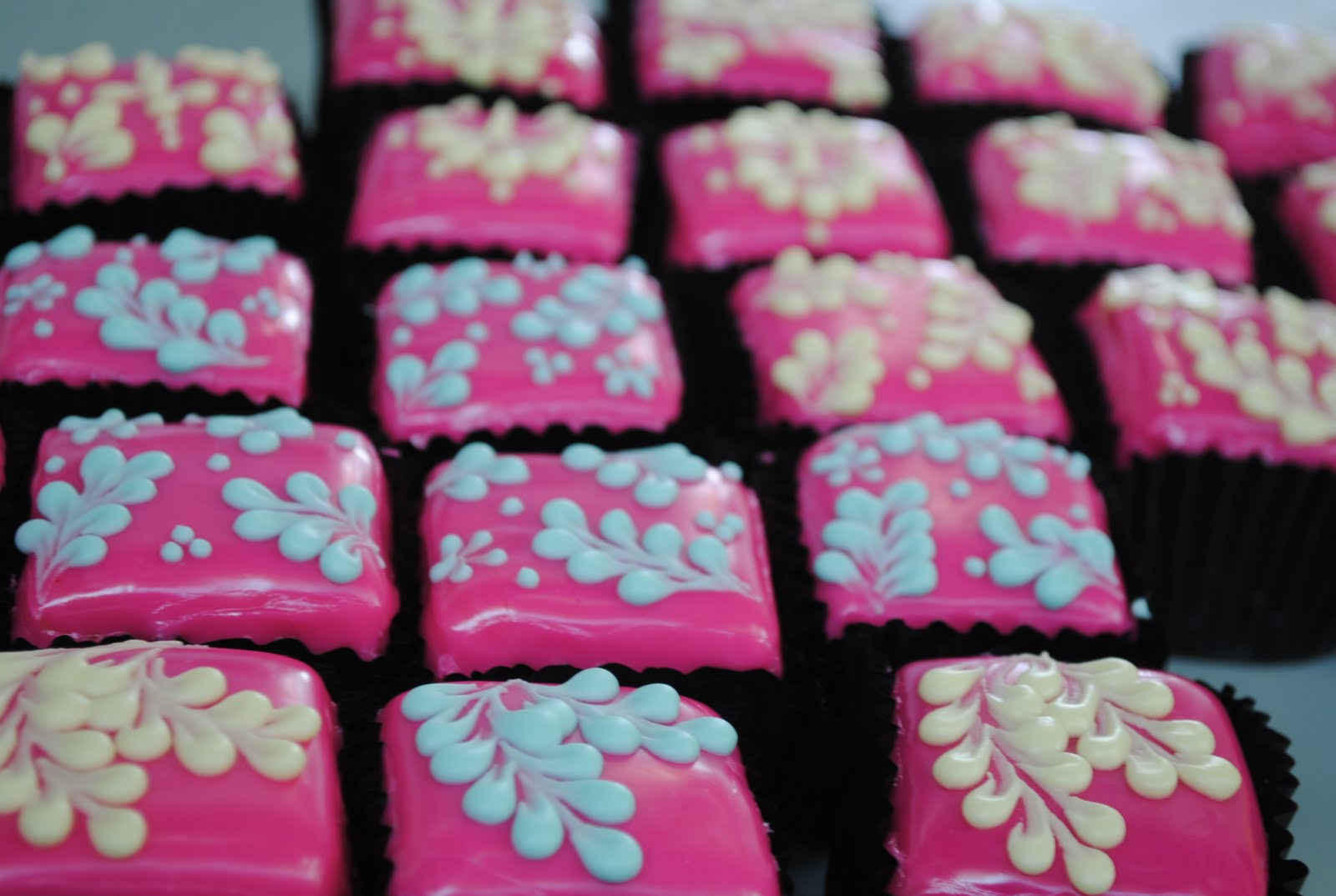 Le Petit Four Weekend at African Relish with Roxy Floquet