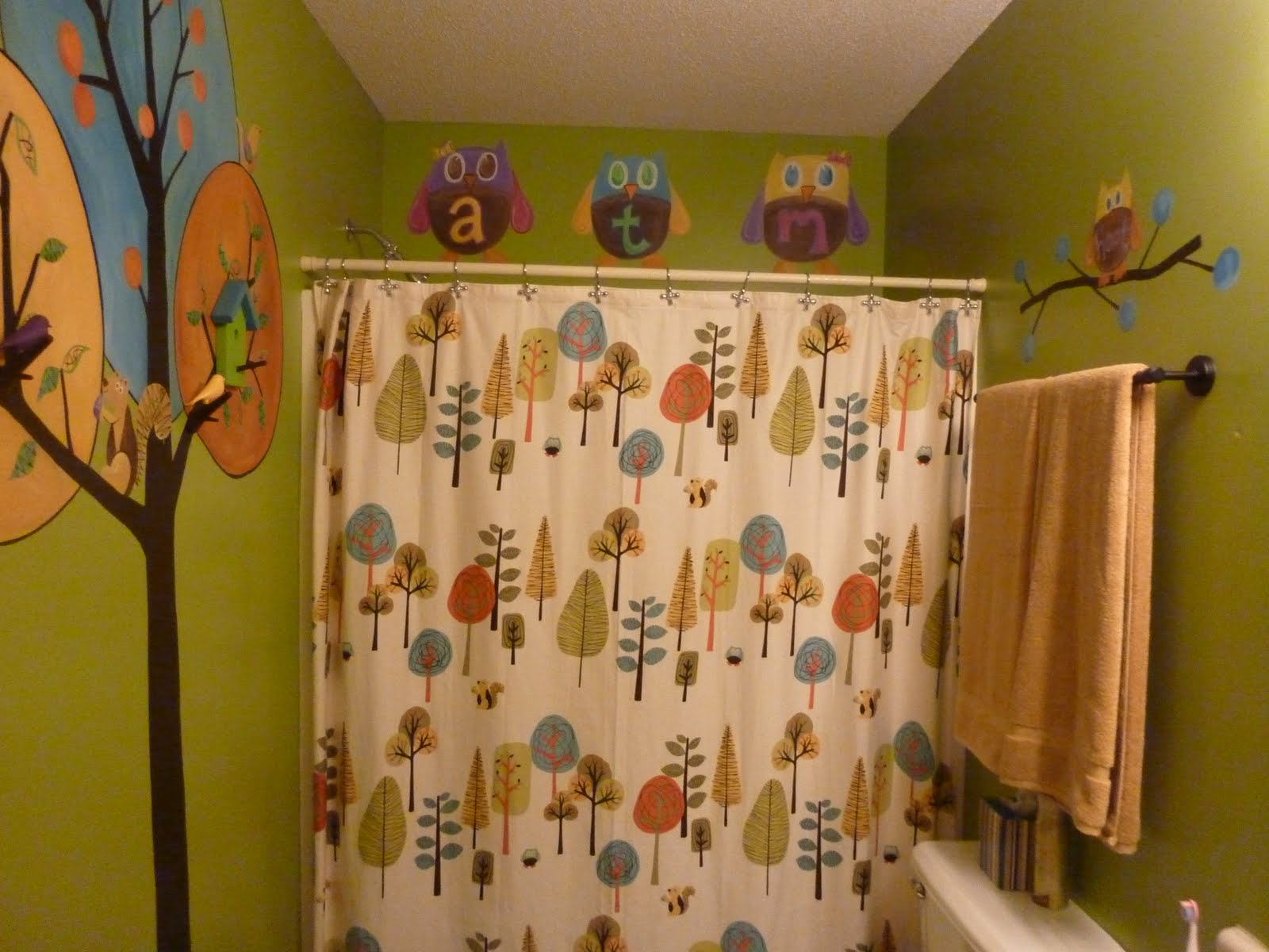 Une Autre Mere Kids Bathroom Makeover