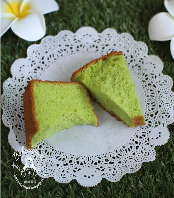 Bakericious Pandan Rice Flour Chiffon Cake 班兰 米粉戚风蛋糕