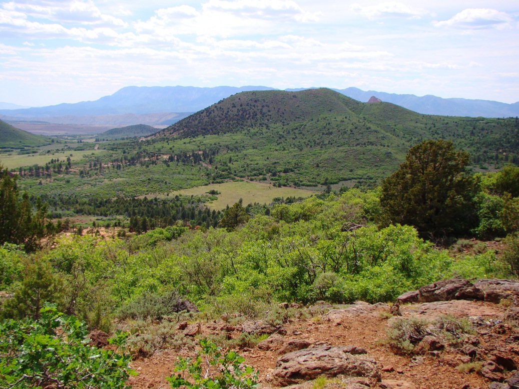 Geotripper What Is Your Favorite Volcanic National Park Since When Does Zion National Park Have Volcanoes About 125 000 To 1 4 Million Years Ago Actually The Western Edge Of Includes Hurricane