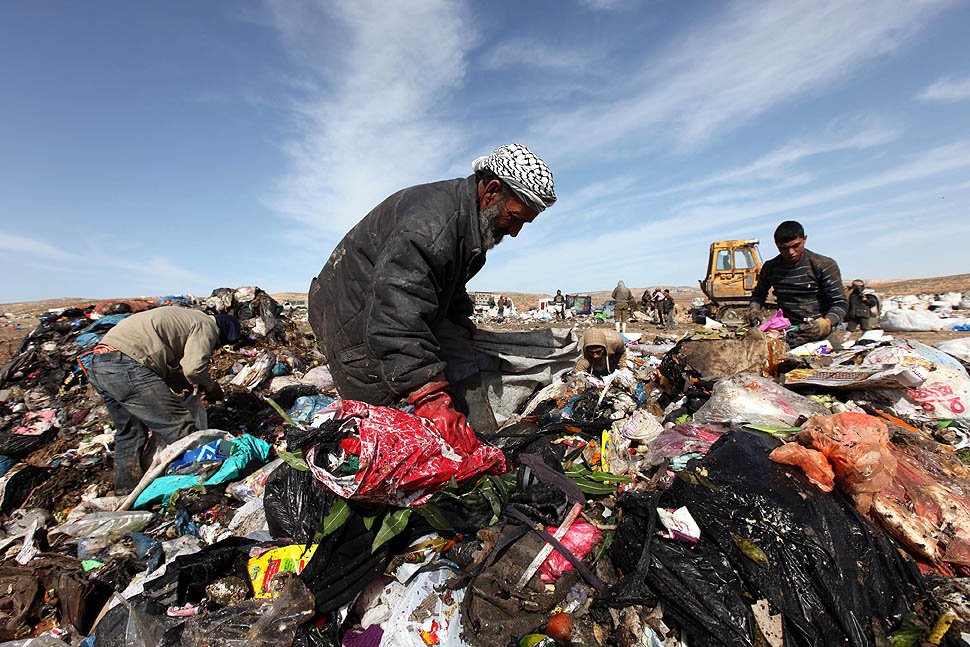 The Dirtiest Jobs in the Oil Industry and Beyond Tradequip Blog