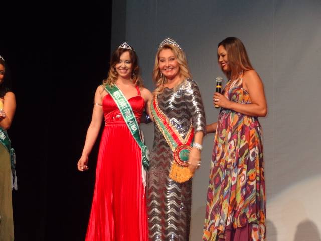 hispanic singles in rio frio Ricky martin included the singles: hispanic heritage award for his humanitarian work through the sabera foundation in rescuing three orphan girls from the . hispanic singles in rio frio Ricky martin included the singles: hispanic heritage award for his humanitarian work through the sabera foundation in rescuing three orphan girls from the .