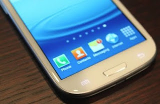 Wah, Layar Galaxy S Iv Menggunakan Layar Anti Pecah [ www.BlogApaAja.com ]