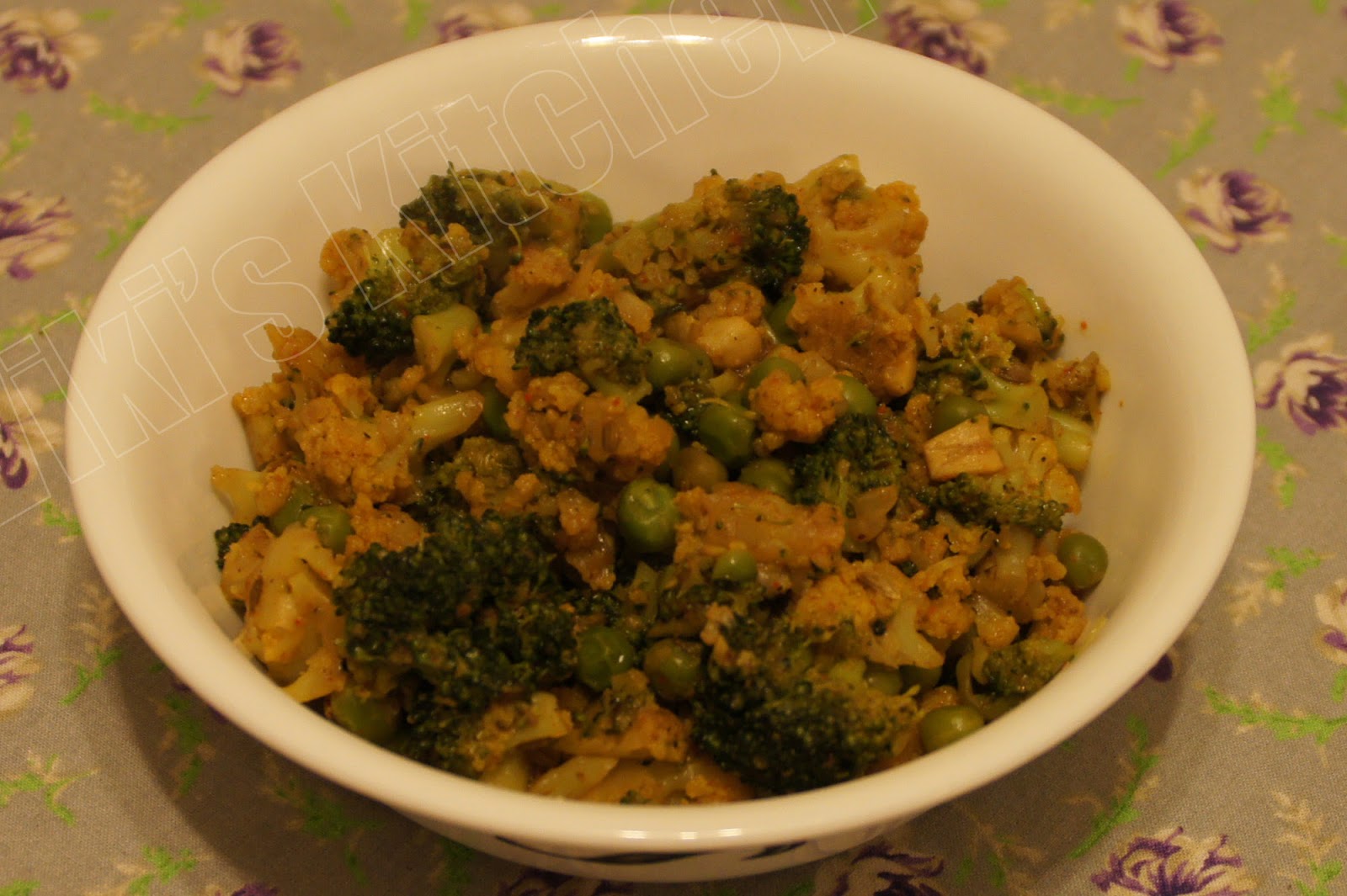 Viki 's Kitchen Broccoli cauliflower peas curry