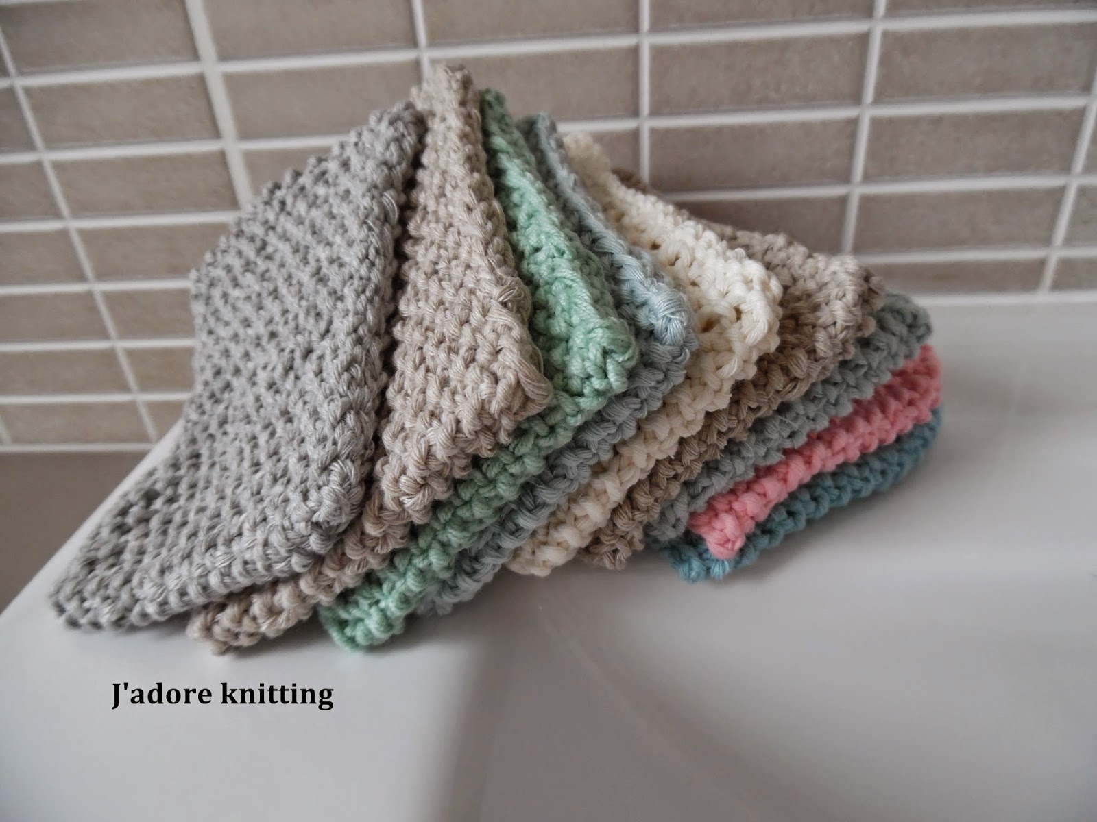 j'adore knitting Washcloths for children.