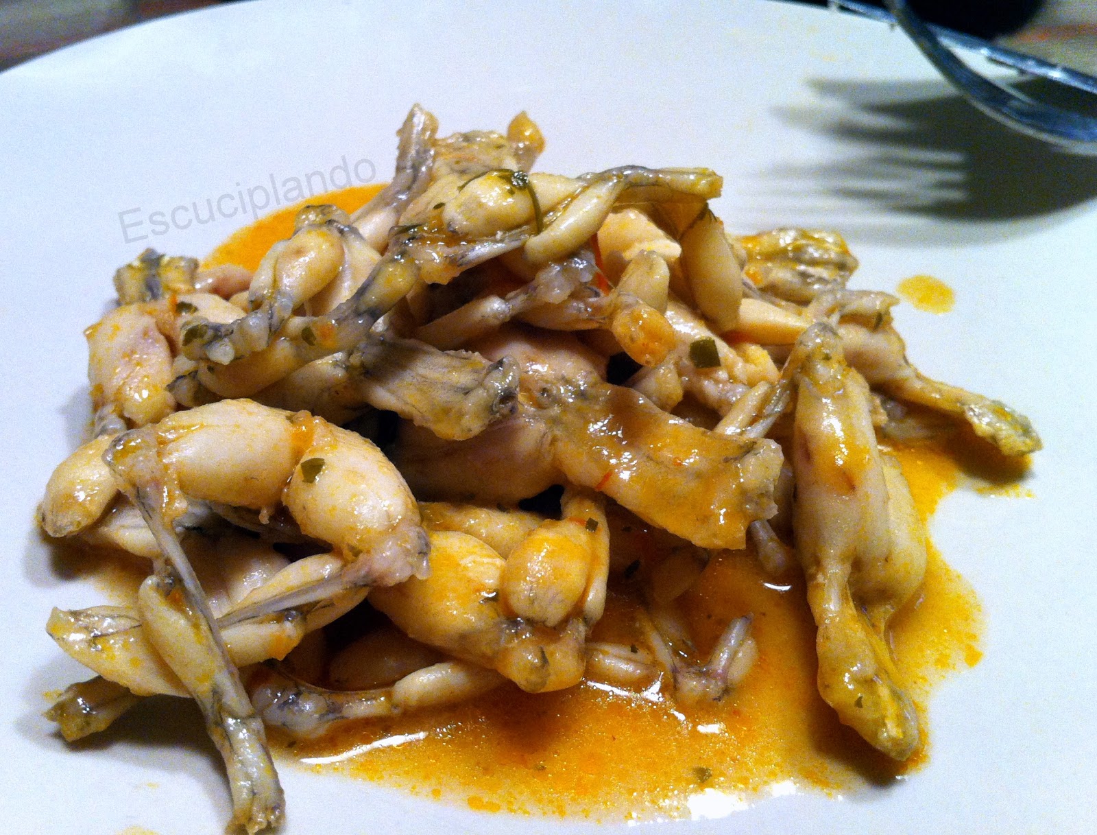 Escuciplando: ANCAS DE RANA