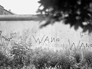 Bint Photobooks On Internet Berlin Wall Photo Book Christoph