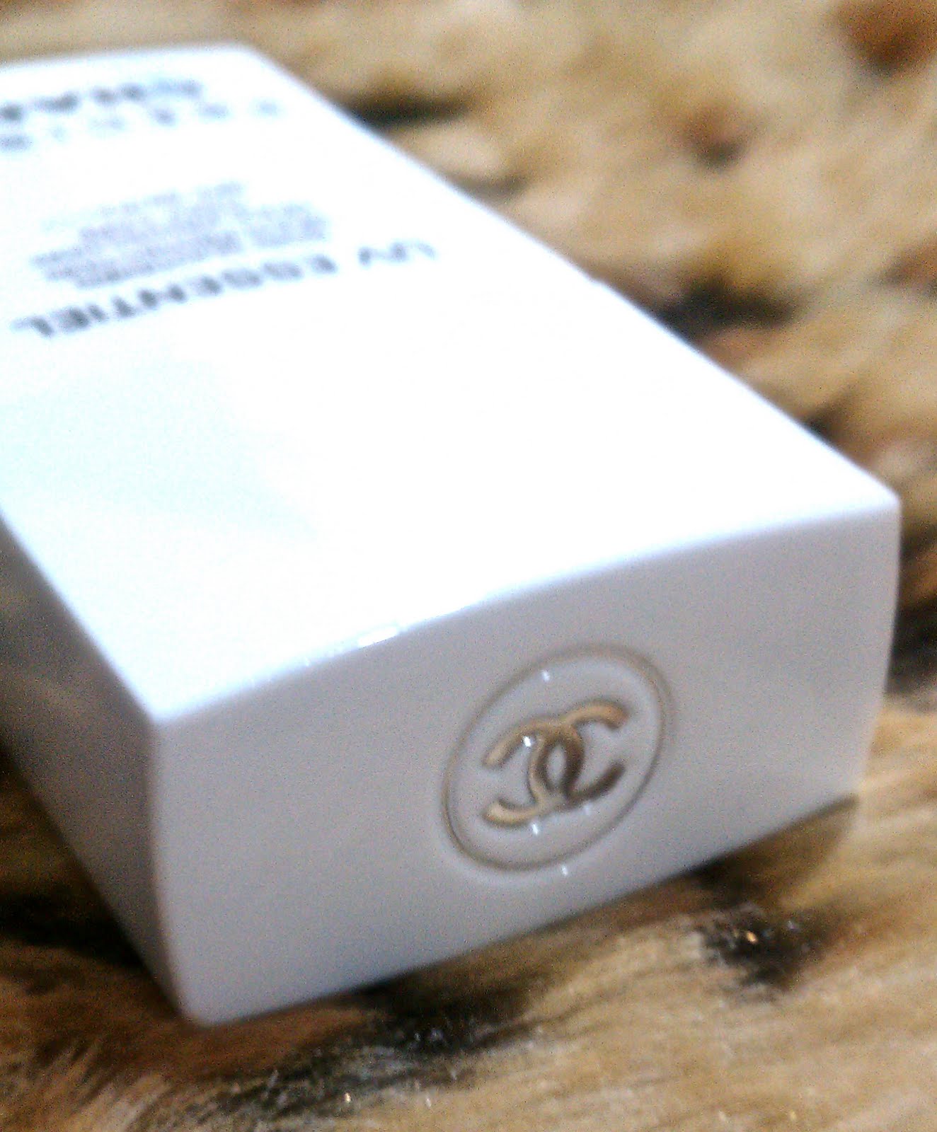 The Clover Beauty Inn: Review: Chanel UV Essentiel Multi