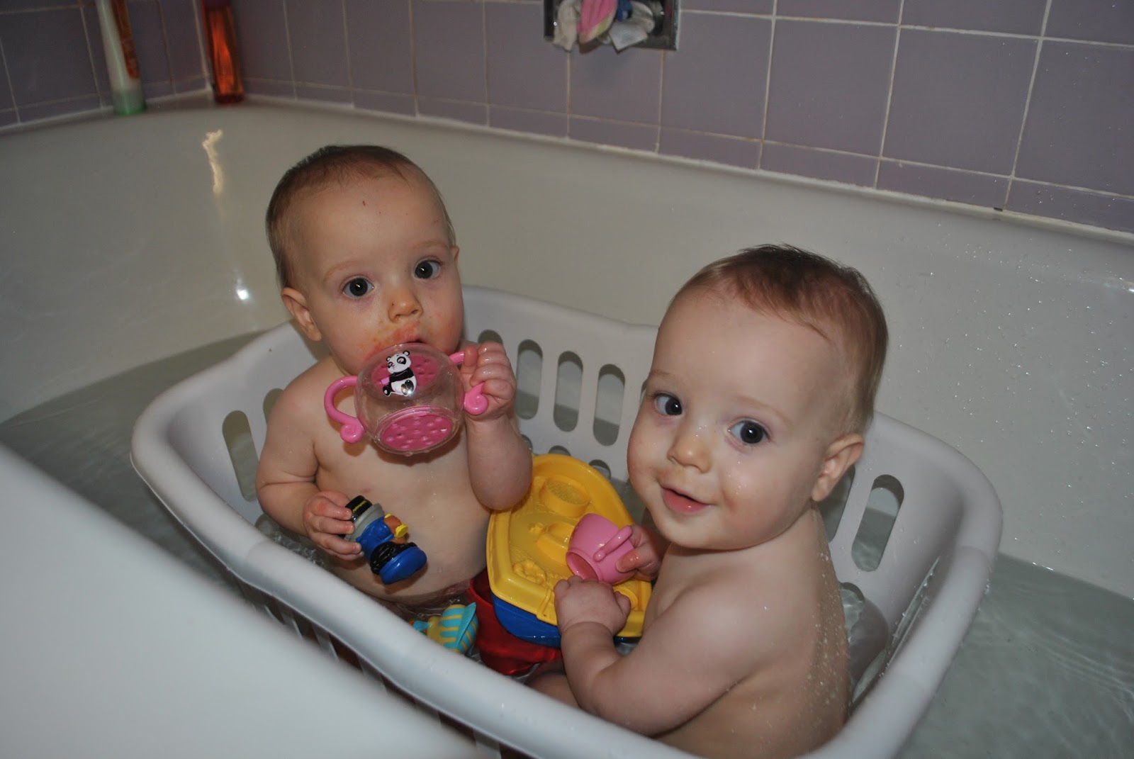 Rub-A-Dub-Dub Two Girls In A Tub, $N-2014-04-26-16h22m50s159 @iMGSRC.RU