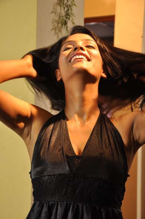 Susi Appadithan Movie Sexy Photos, Free Download, Susi Appadithan Hot Photos