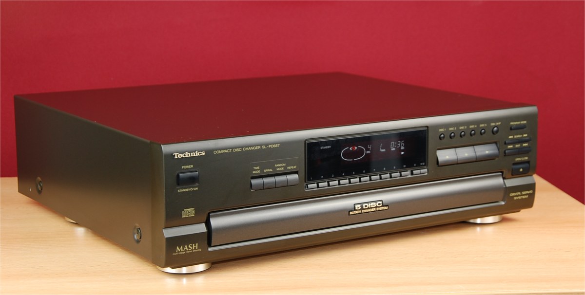 Technics SLPD687 CD Player AudioBaza