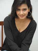 Hebah Patel photos at Ala Ela movie event-cover-photo