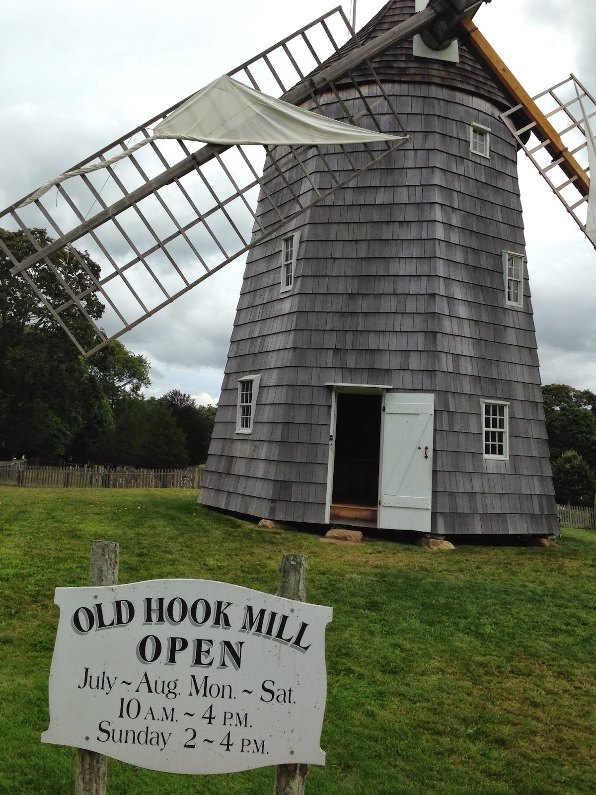 Time Travel WINDMILLS The Hook Mill, East Hampton
