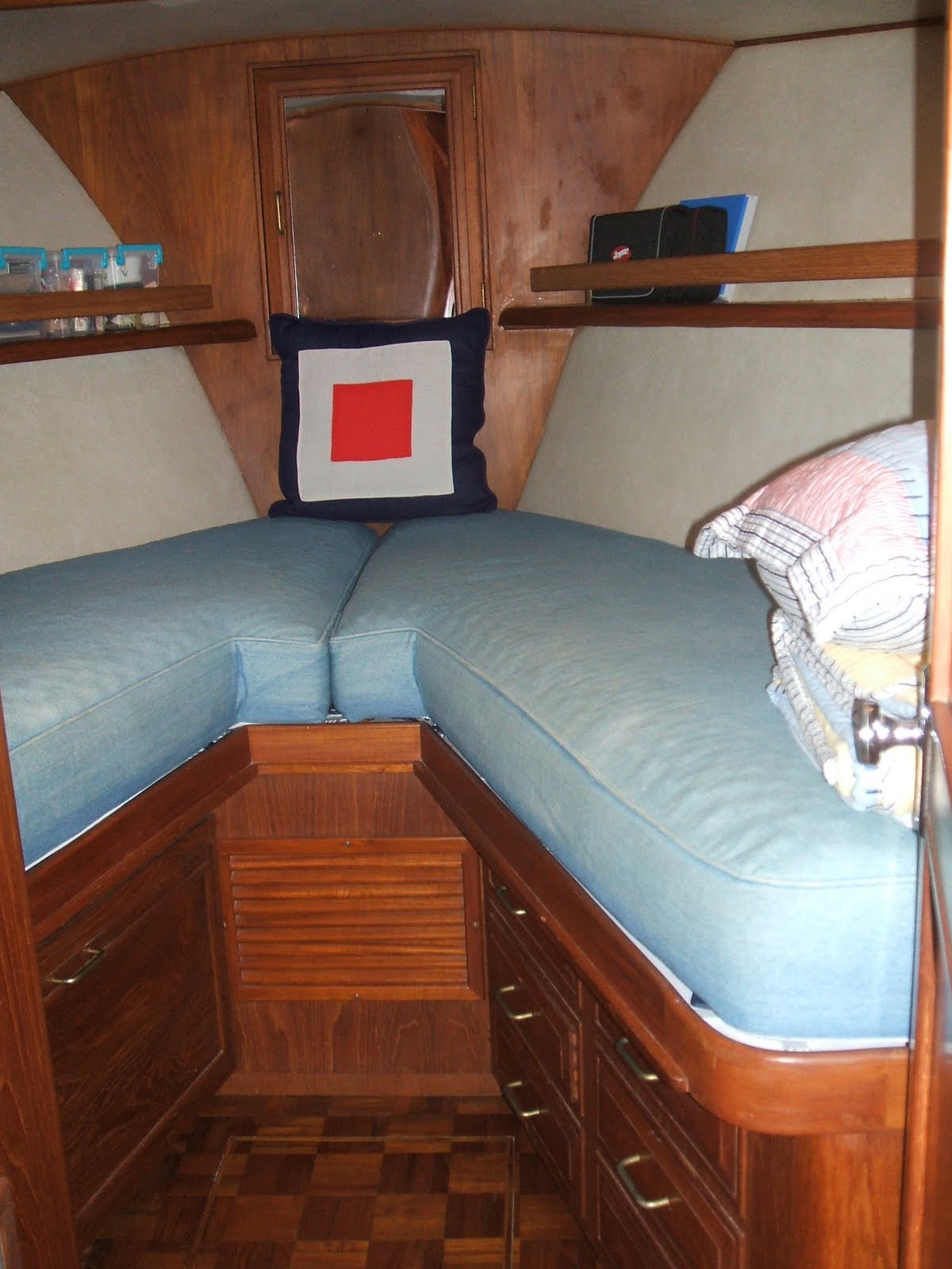 LAZY W SO, WHAT DOES THE INSIDE OF A 43' BOAT LOOK LIKE?