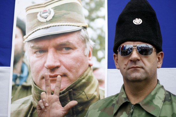 Serbian+Nazi+Chetnik+Supports+Ratko+Mladic.jpg