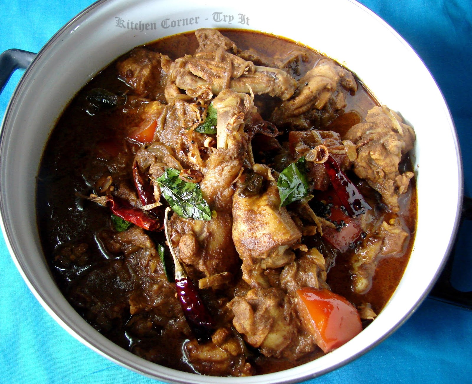 Varutharacha Chicken Curry