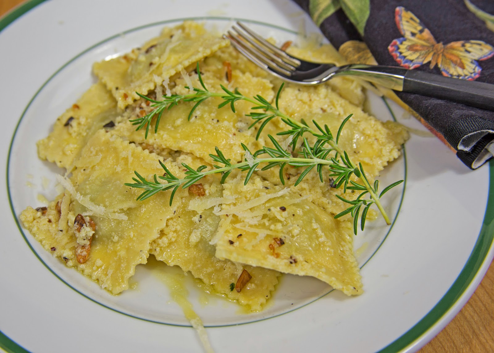 Tom and Anita Sauteed Rosemary Garlic Sauce on Chicken and Spinach