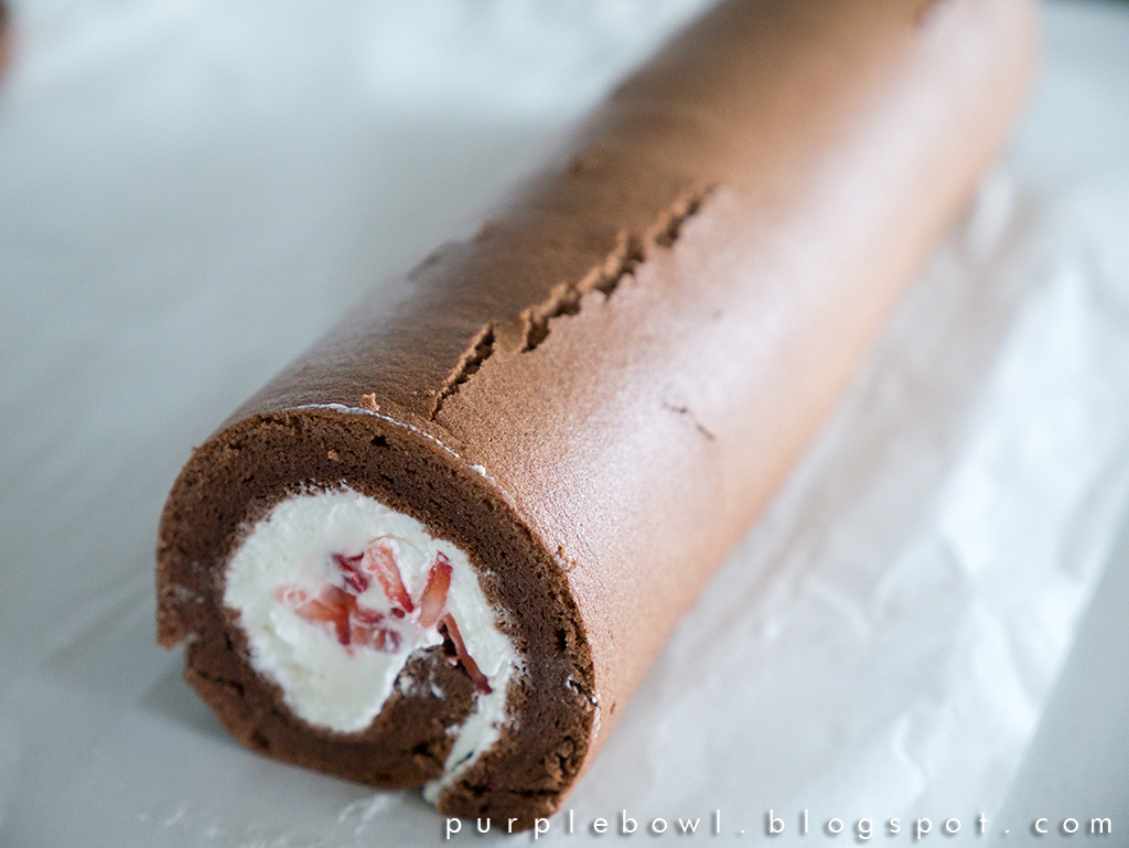 Purple bowl Moist and soft chocolate Swiss roll recipe