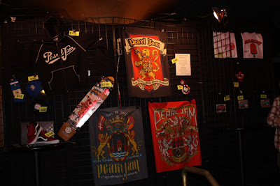 Pearl_jam_ten_club_convention_inside_the_rock_poster_frame+(4).jpg