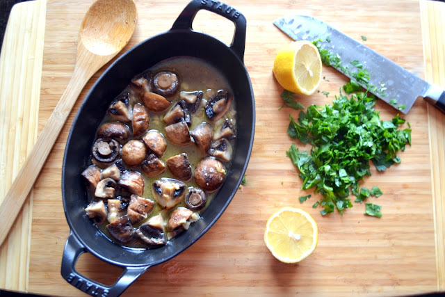 Hardly Housewives: Oven Roasted Mushrooms