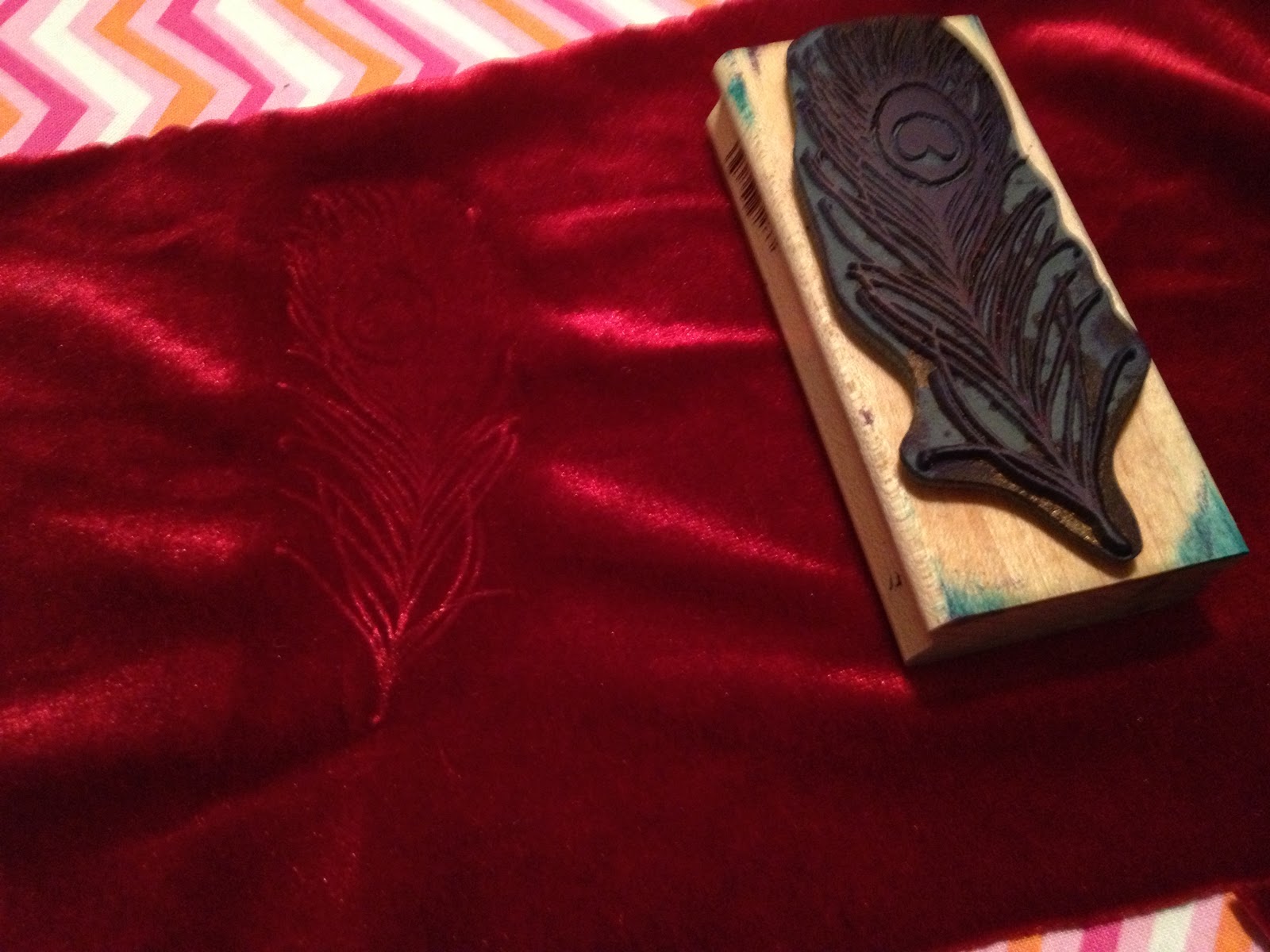 DIY Tutorial Embossing on Velvet with Rubber Stamps