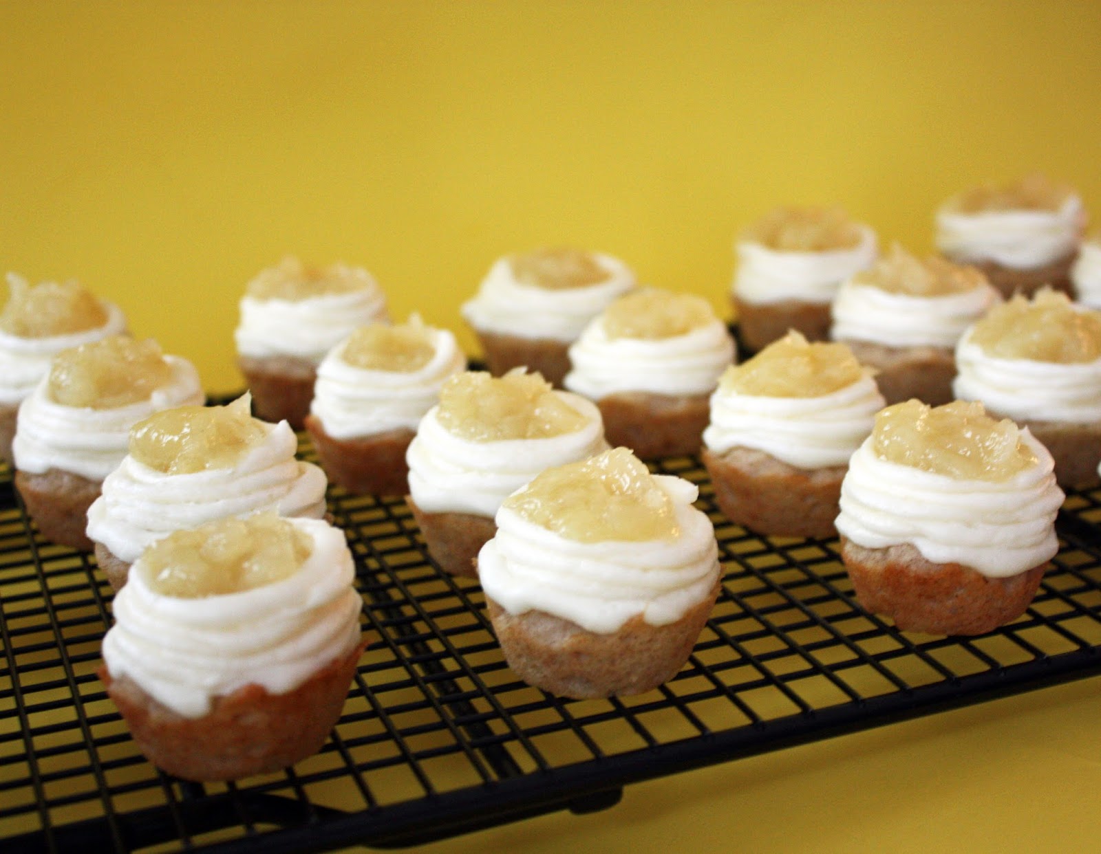 Mini pineapple cupcakes How to Philosophize with Cake