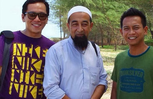 ustaz mu tunggu aku datang, sinopsis ustaz mu tunggu aku datang, ustaz azhar idrus, filem ustaz mu tunggu aku datang