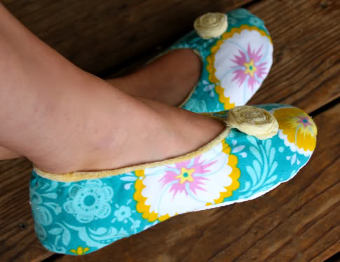 The Golden Fingers: Make your own and unique slippers