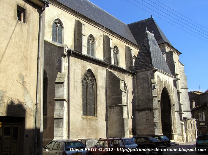 VEZELISE (54) - L'église Saint-Côme et  Saint-Damien (Extérieur)